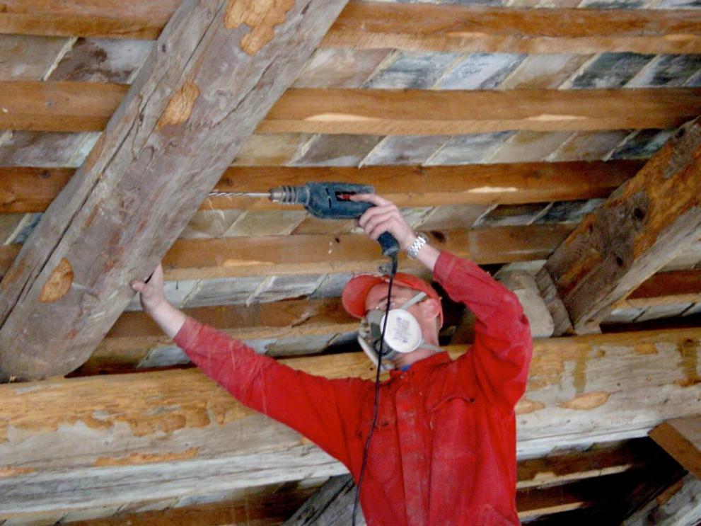 La phase de perçage des bois